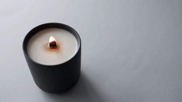 Burning Wood Scented Candle 190g
